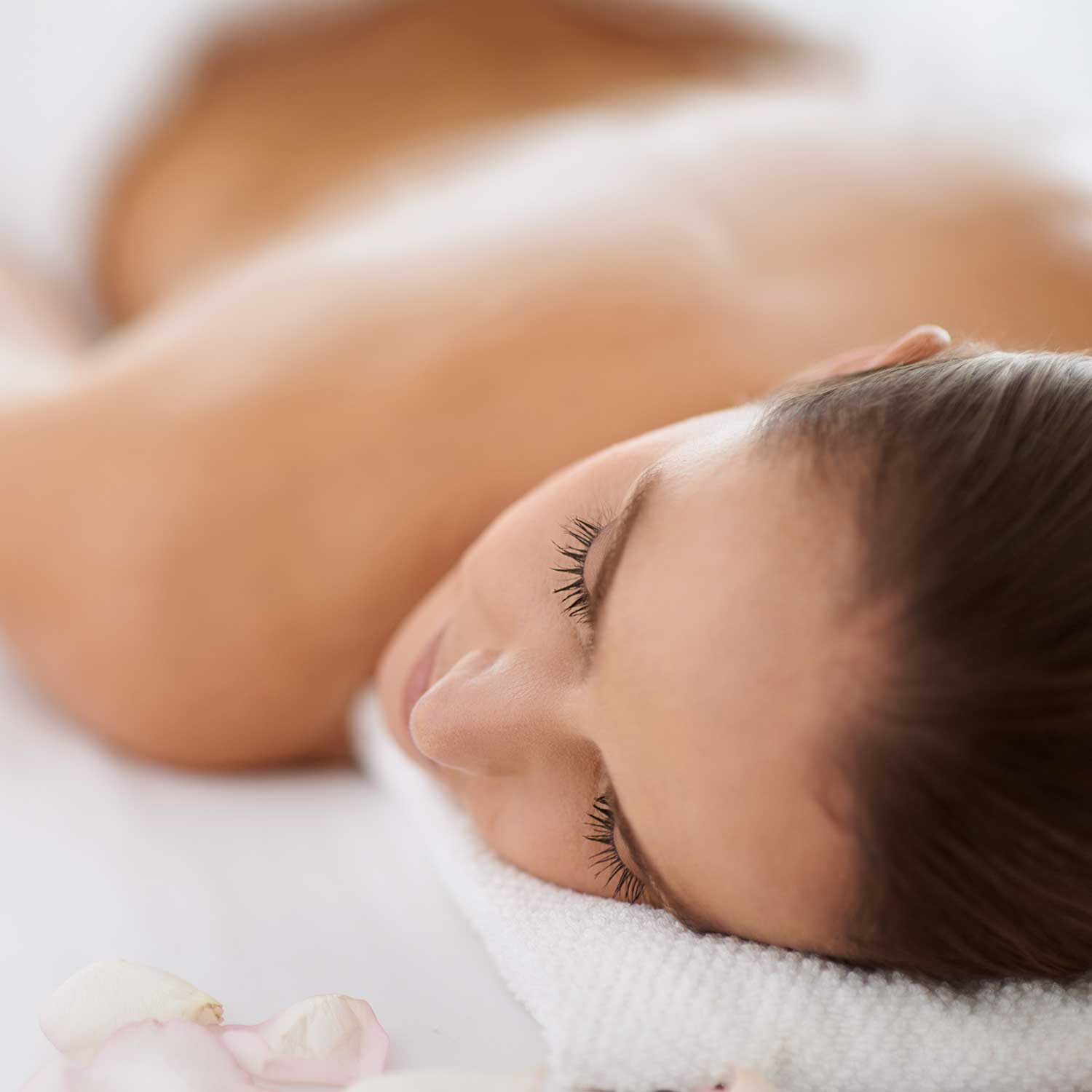 Relaxing personalised facial treatment